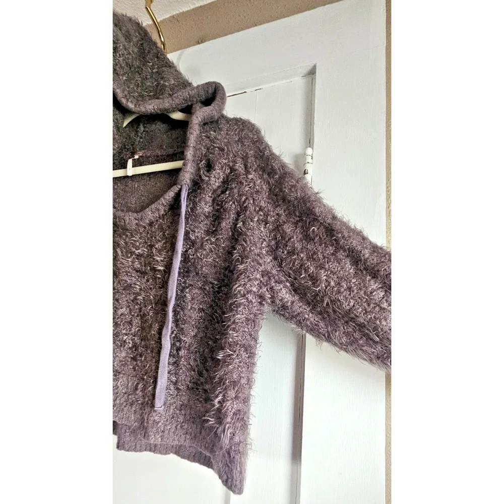FREE PEOPLE light as a feather Gray furry‎ sweater w hood drawstring woman Sz S